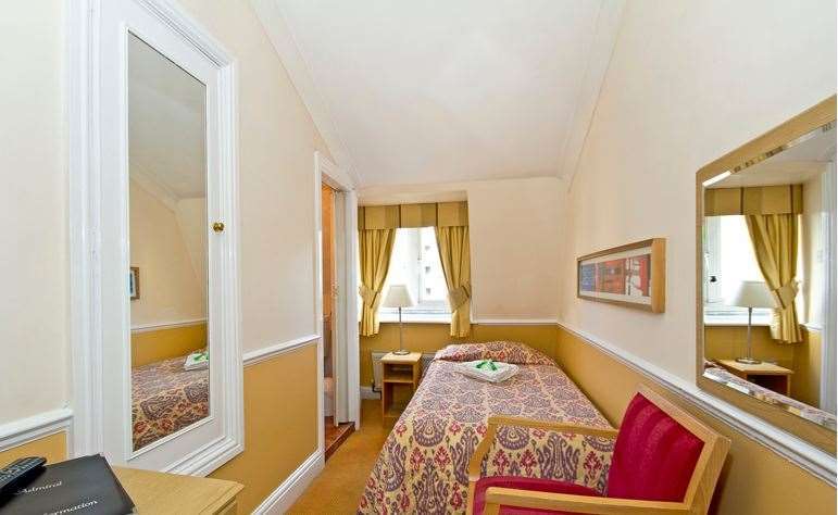 Kingswaypark Hotel At Park Avenue Londres Quarto foto